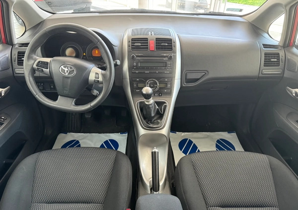 Toyota Auris cena 24900 przebieg: 217206, rok produkcji 2011 z Błażowa małe 562